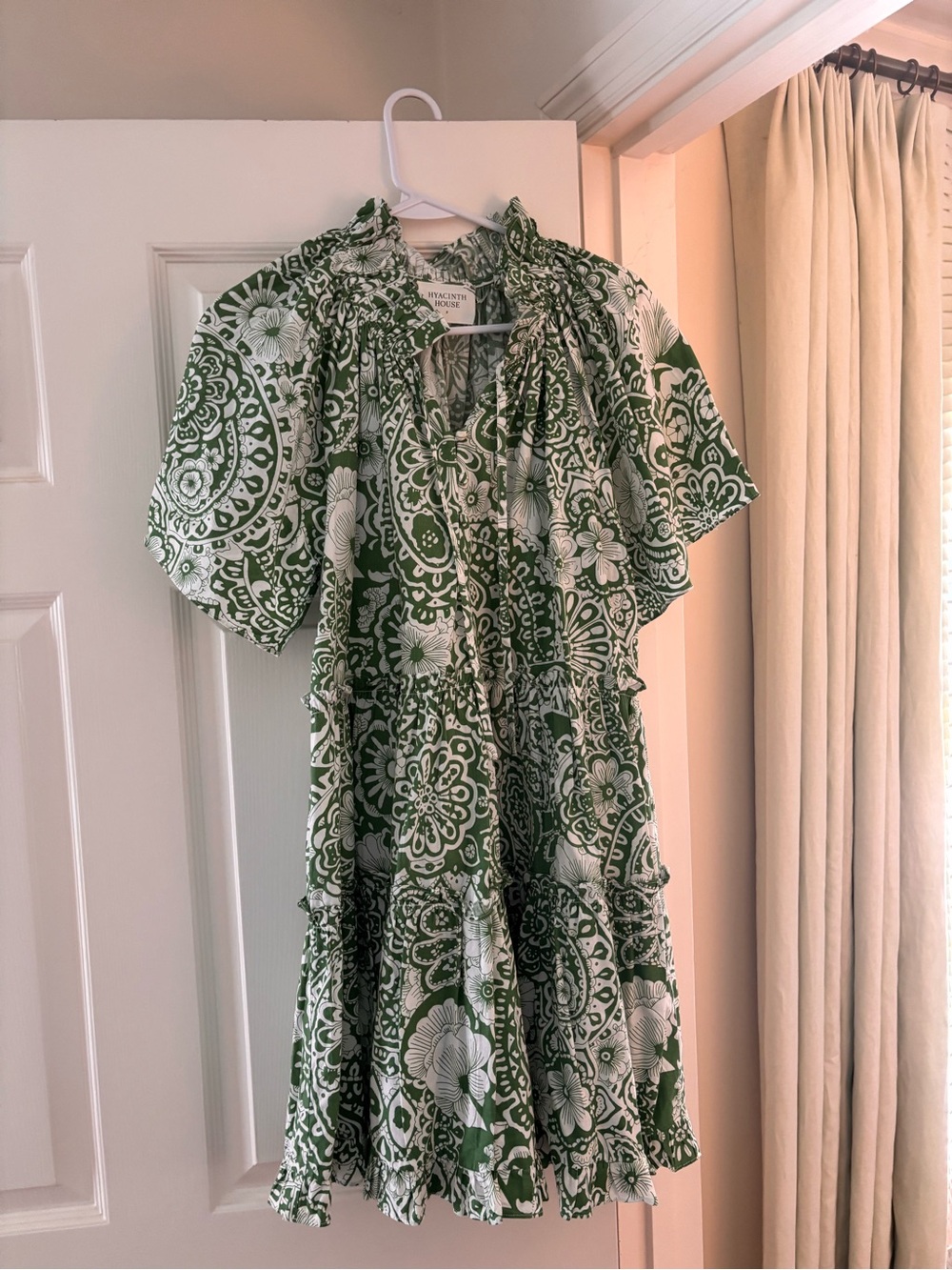Tuckernuck/Hyacinth House Size Small. Barely worn/excellent condition